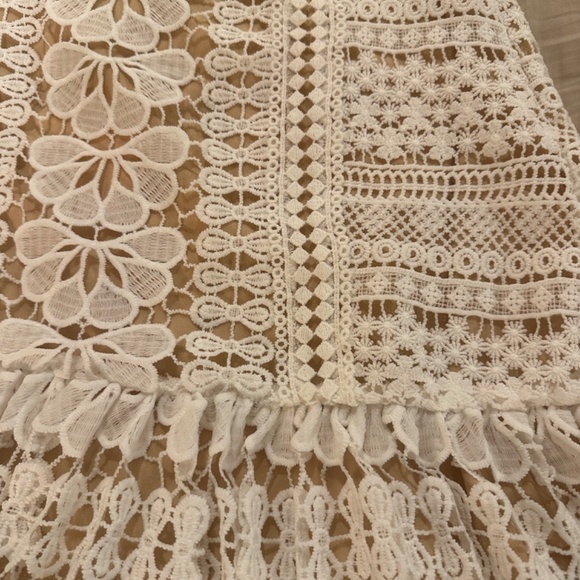 Two Piece Eyelet Lace Skirt Set - Picture 3 of 4